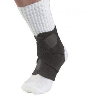 Mueller ADJUSTABLE ANKLE SUPPORT 4547