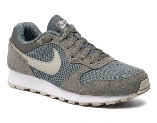 Кроссовки NIKE MD RUNNER 2 749794-302 купить с доставкой — Спортивный стиль