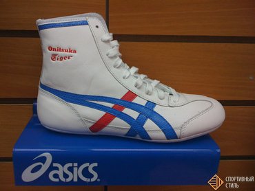 ASICS WRESTLING 81 D0C0L 0142