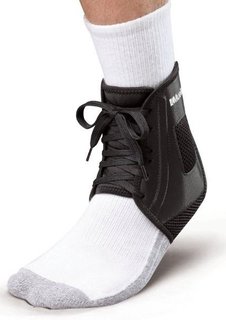 Mueller XLP Ankle Brace Black M 43002