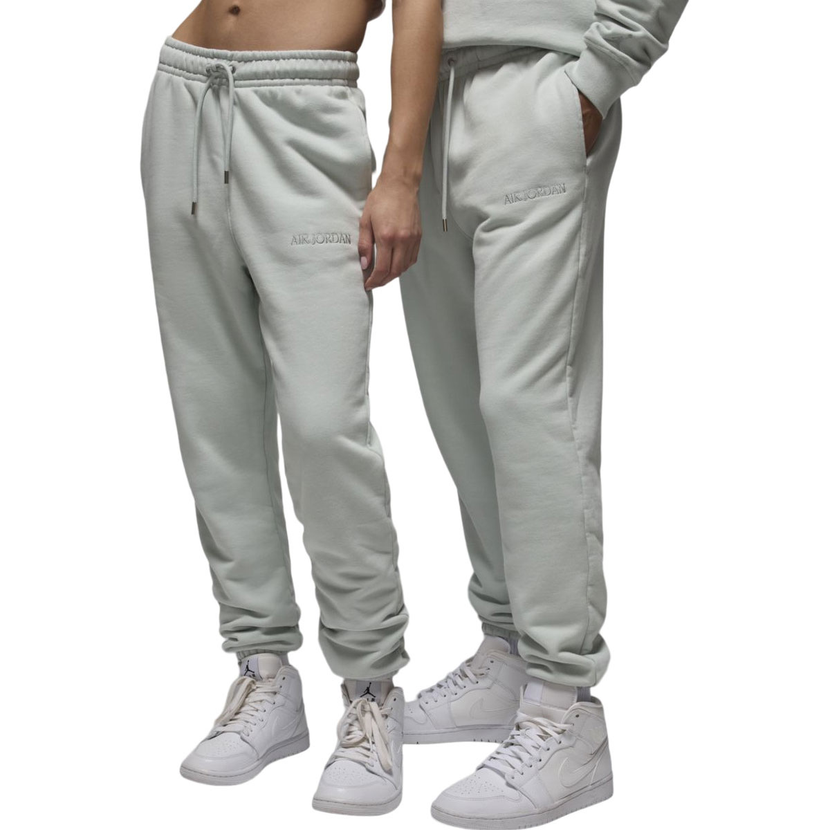Nike jordan joggers deals