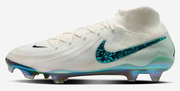 Футбольные бутсы Nike Phantom Luna II Elite FG HV4891-100