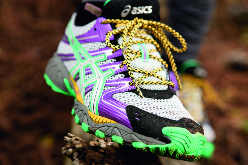 кроссовки asics