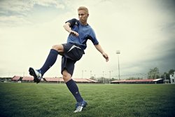 Товары  Mizuno в интернет-магазине «Спортивный стиль»  / Футбол
