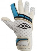 Umbro / Футбол / Вратарские перчатки Umbro