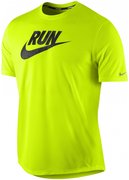 Nike / Бег / Футболки, майки, топы  для бега и фитнеса